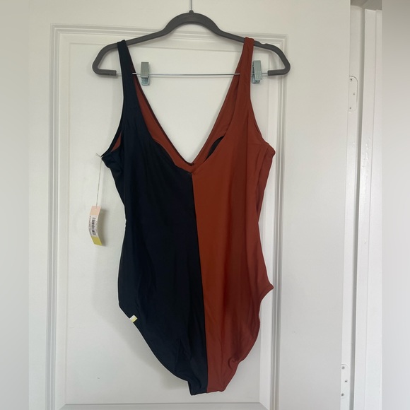 Summersalt Swimsuit One Piece, 16, NWT - Picture 3 of 4